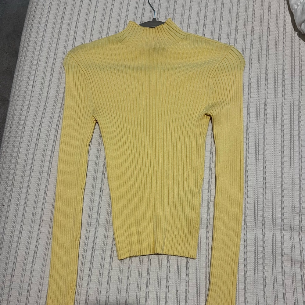 Zara Light Yellow Ribbed Knit Top